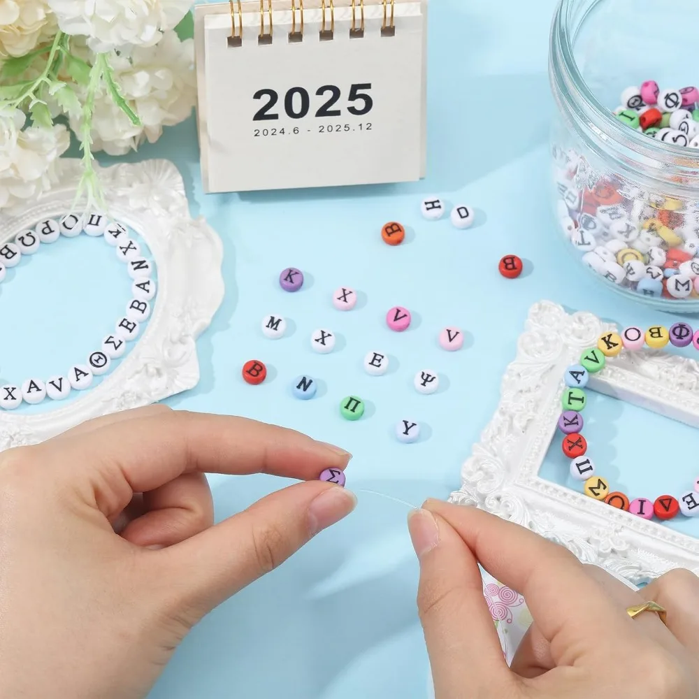 مجموعات صنع الأساور المطاطية ذات الخرز الأبجدية اليونانية مع خيط كريستال مرن واضح لصنع المجوهرات طقم أساور قلادة ذاتية الصنع