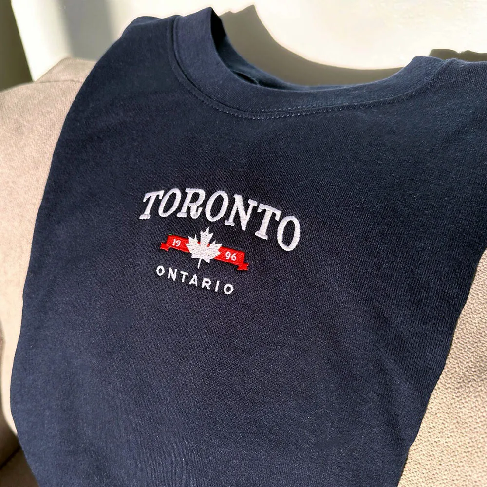 Toronto Ontario 1996 Letters Embroidered Unisex Thick Sweatshirt Loose Long Sleeve Cotton Crewneck Pullover Retro Style Sweaters