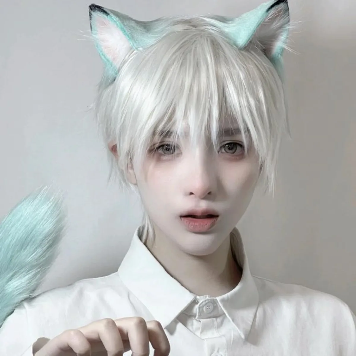 Witte korte haar volledige pruik voor mannen, Japanse Shota-stijl unisex hittebestendige cosplay pruik