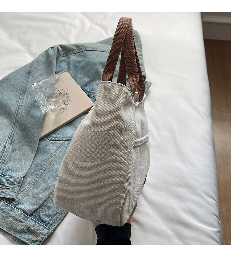 Retro-Canvas-Einkaufstasche zum Pendeln zur Arbeit. Kleine lässige Canvas-Tasche für Damen. Handgehaltene Tragetasche. – Detail 12