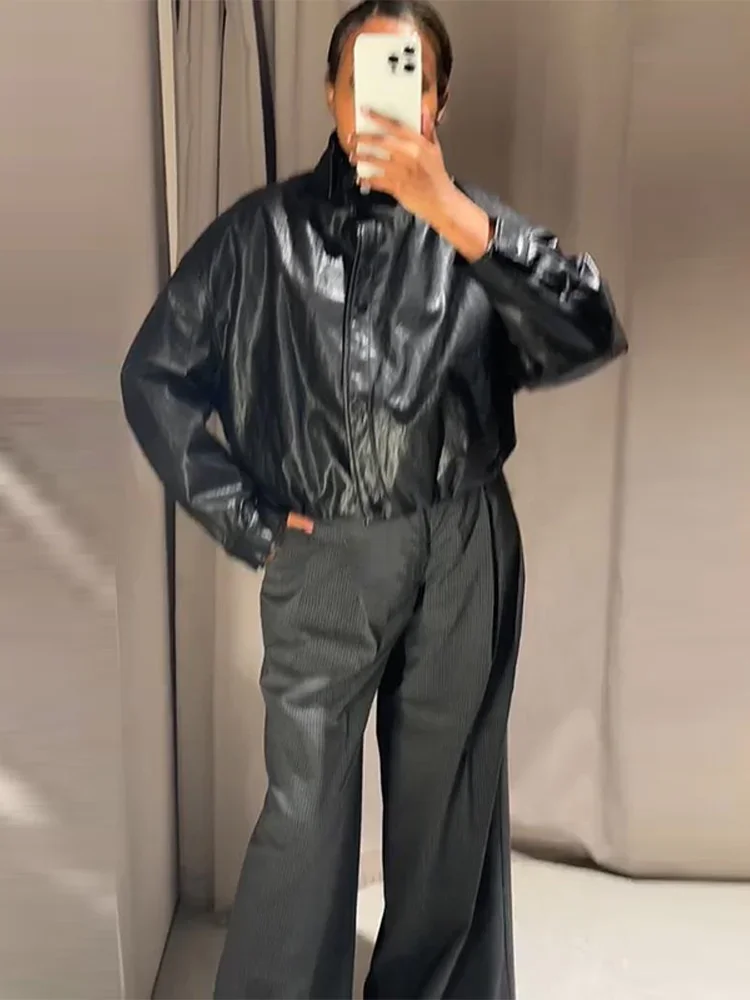 موضة الأسود بولي Leather الجلود Bomber سترة الوقوف طوق زر واحد الجبهة اقتصاص معطف 2025 الخريف الإناث موتو ملابس خارجية غير رسمية