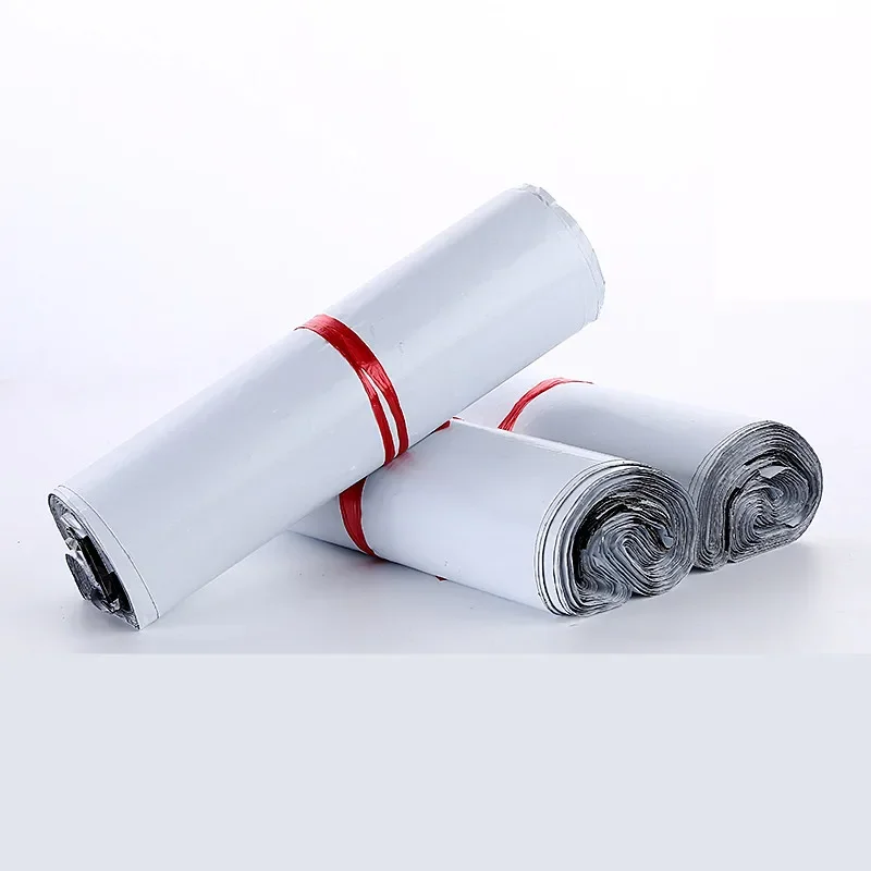 Embalaje de correo Paquete de correo de polietileno Envío Bolsa de correo de plástico por sobre Paquete de mensajería Suministros autoadhesivos a granel al por mayor blancos