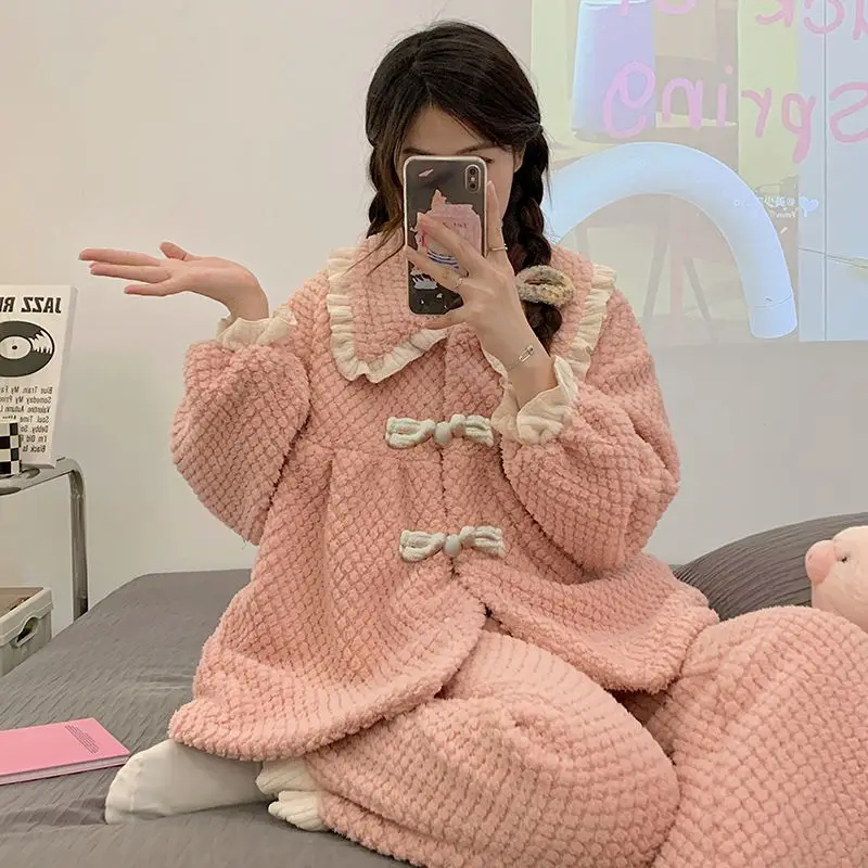 

coral fleece Women's pajamas leisure sweet style Comfortable Sleepwear autumn winter fashion thicken fleece-lined homewear