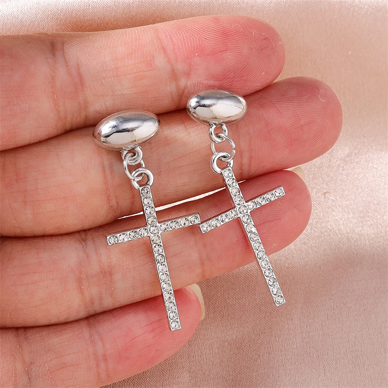 Modische Kristall-Metall-Kreuz-Ohrstecker für Frauen und Mädchen, Party- und Festival-Schmuckgeschenke – Detail 4
