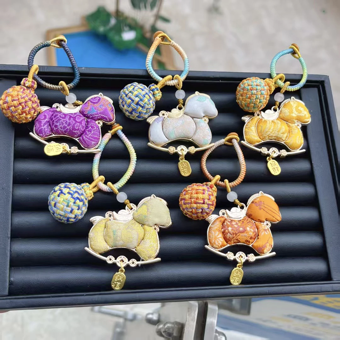 ente-de-seda-artesanal-com-nome-e-melodia-ornamento-decorativo-para-pendurar-acorio-moderno-artesa-diy