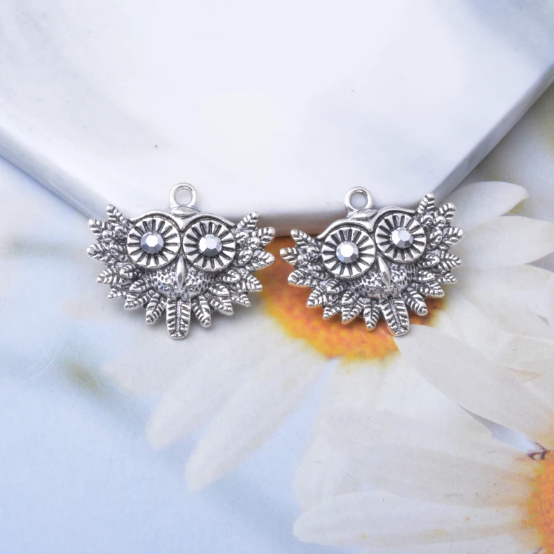 10 Stück Vintage-Stil Antik-Silberfarbene Anhänger mit Eulen, Vögeln, Schmetterlingen und Metallfedern für DIY-Schmuckherstellung, Ohrringe, Damenschmuck – Detail 7