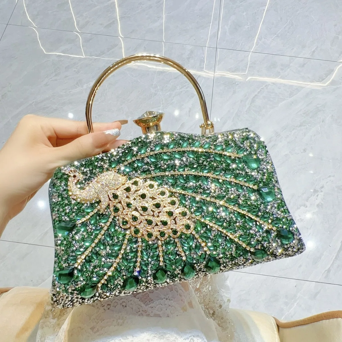 

Women Full Diamond Handbag with Hand-held Shoulder Crossed Dinner Bag Socialite Banquet Bag Peacock Evening Cocktail Party