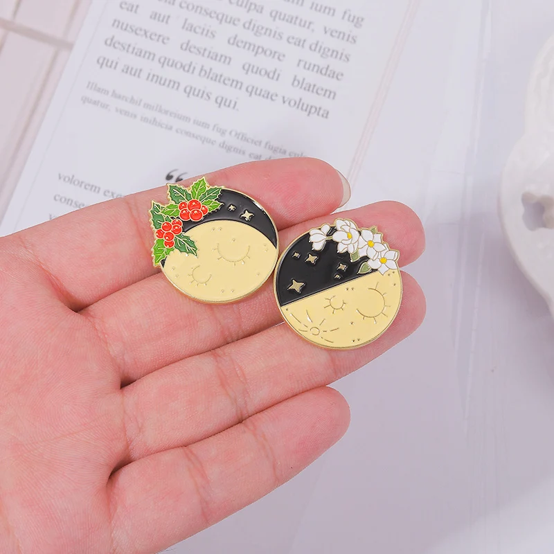 Crescent Quarter Full Moon Pines Lapel Badges Jewelry Gift for Kids Friends Floral Moon Phase Enamel Brooch Custom Astrology