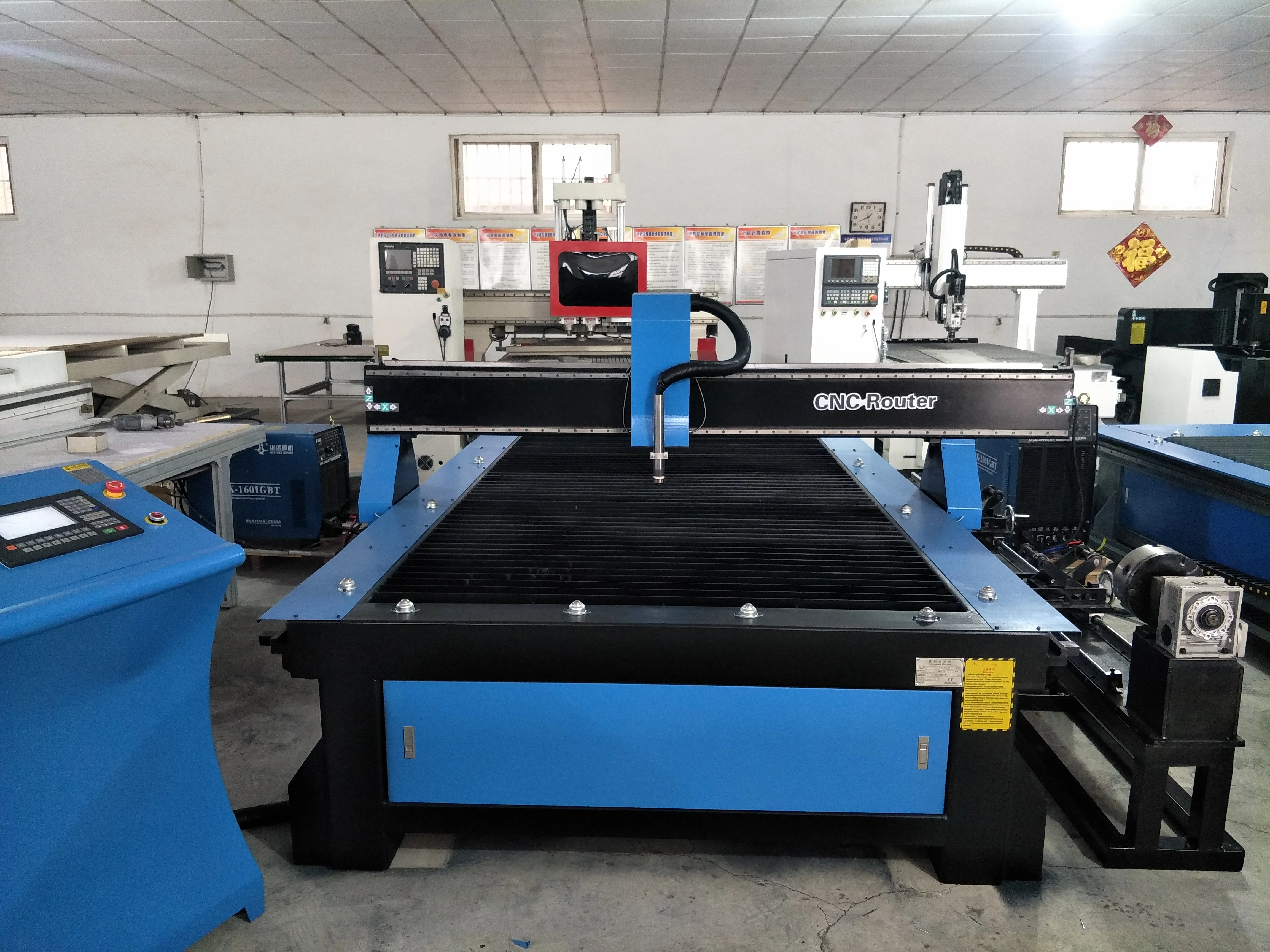 CNC Plasma Cutting Machine 1325 1530 120A 160A 200A Metal Pipe Cutter with Auto Height Control for Business