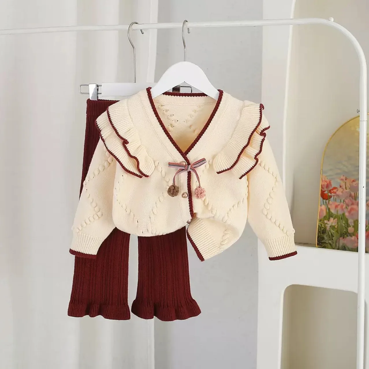 

Весенне-осенний комплект для девочек: вязаный свитер с рюшами на пуговицах + расклешенные брюки, 2 предмета, для школы, для детей 1-8 лет