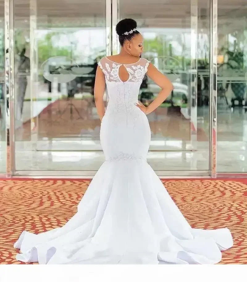 Maßgeschneiderte Meerjungfrau-Brautkleider mit Flügelärmeln, Spitze, transparenter Ausschnitt, Brautkleider, Applikationen, Sweep-Zug, südafrikanisches günstiges Hochzeitskleid