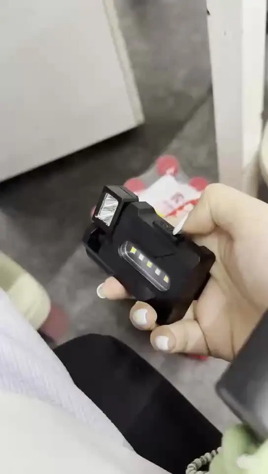   Torcia portatile da 1200 lumen, mini torcia tascabile con doppia sorgente luminosa per campeggio e escursionismo all'aperto, nuova.