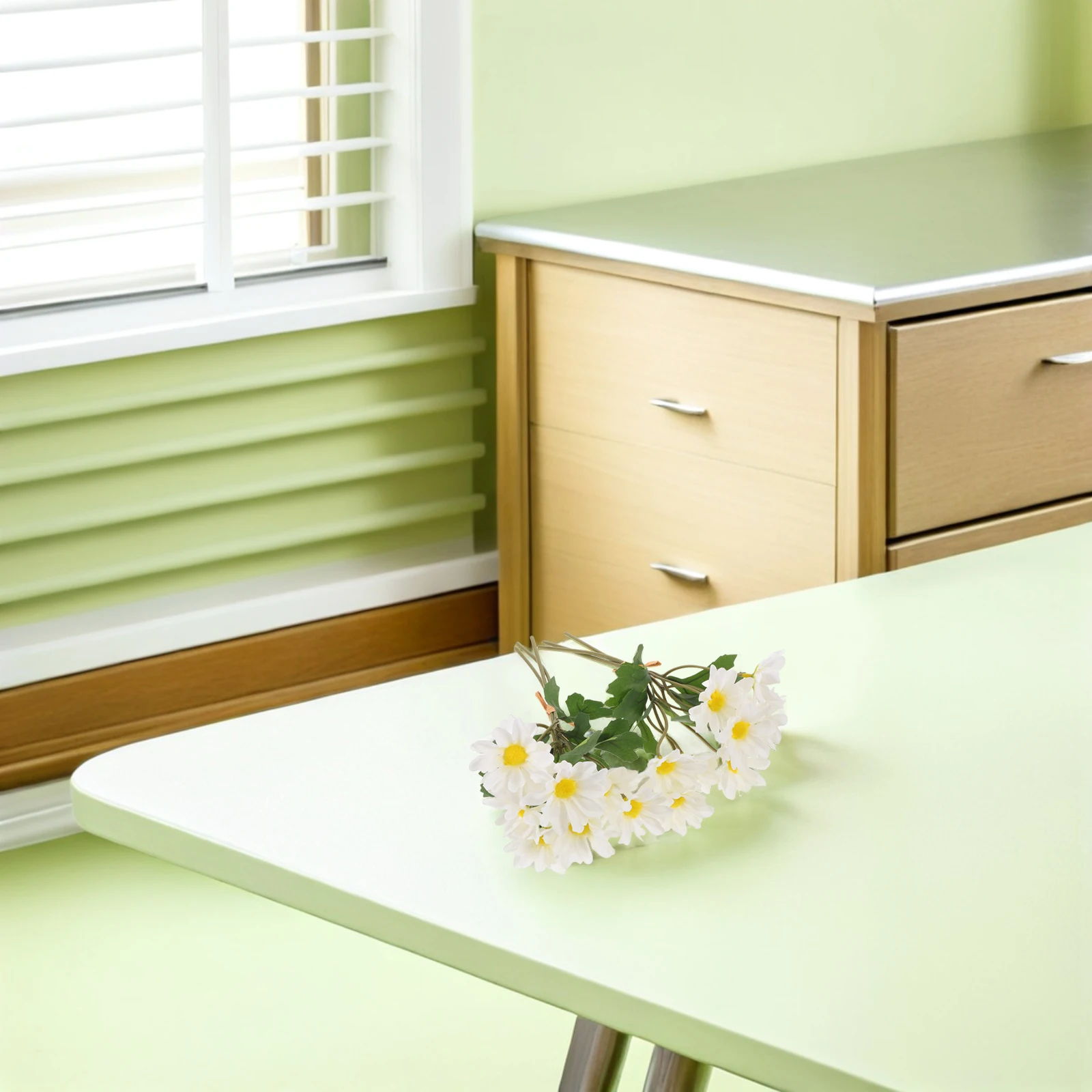 

2pcs Artificial White Daisies Mini Fake Daisies For Home Garden Decoration Outdoor Faux Flowers Wedding Decor Arrangement