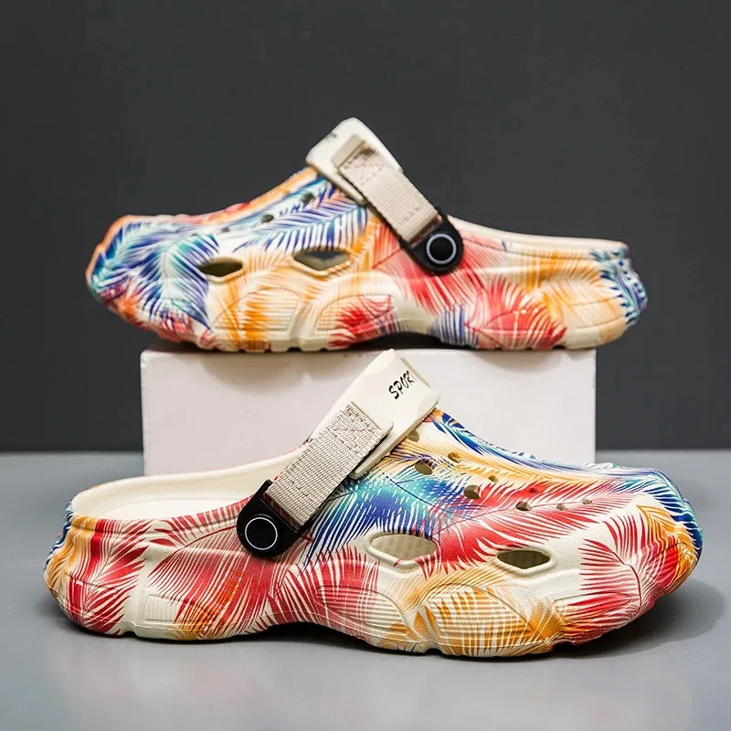 Scarpe slip-on leggere, traspiranti, antiscivolo, alla moda e casual modello 2025 con fori, comode ciabatte da spiaggia