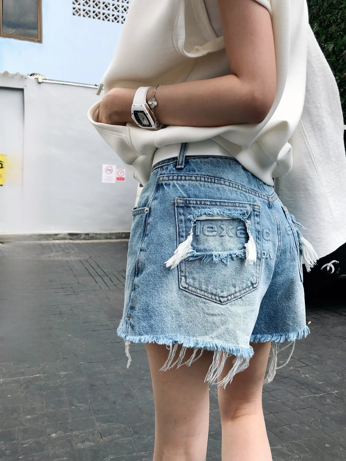 

Classic Fashion Large King Cotton Denim Long Pants with Pocket Leisure Casual Wide Leg Pants Natural Waist Button Closure