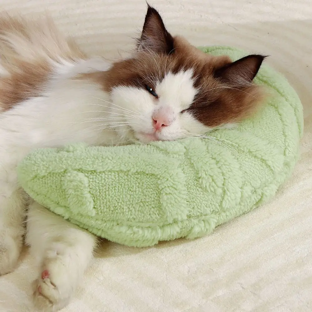 

Moon Shape Cat U-Shaped Pillow Soft Comfortable Pet Calming Toy Warm Dogs Sleeping Mat Cat Neck Pillow For Cats Puppy