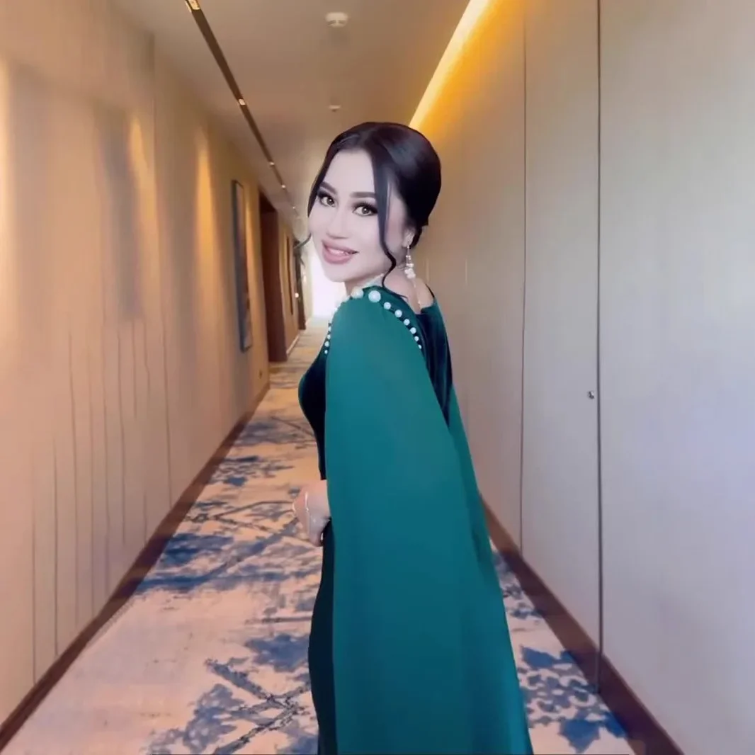 European and American Cross border 2025 New Fashion Satin Splicing Elegant Large Swing Sleeve Pearl Long Slimming Party Dress