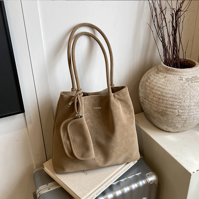 

Retro Fashion Bucket Bag Europe America Trendy Tote Bag Simple Versatile Unique Design Shoulder Bag New Large Capacity Women Bag