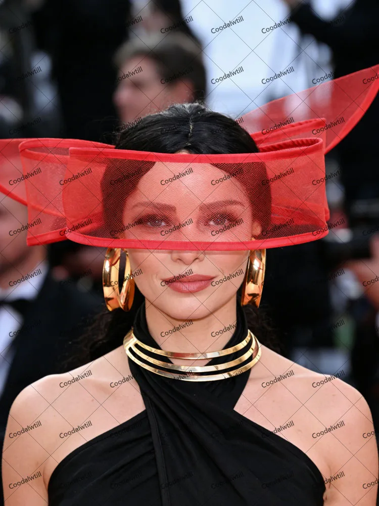 

Red Mesh Wedding Fascinator Hat Derby Royal Race Luxury Headpiece Bride Ladies Party Dinner Chapeau Cap Bride Veils Headwear