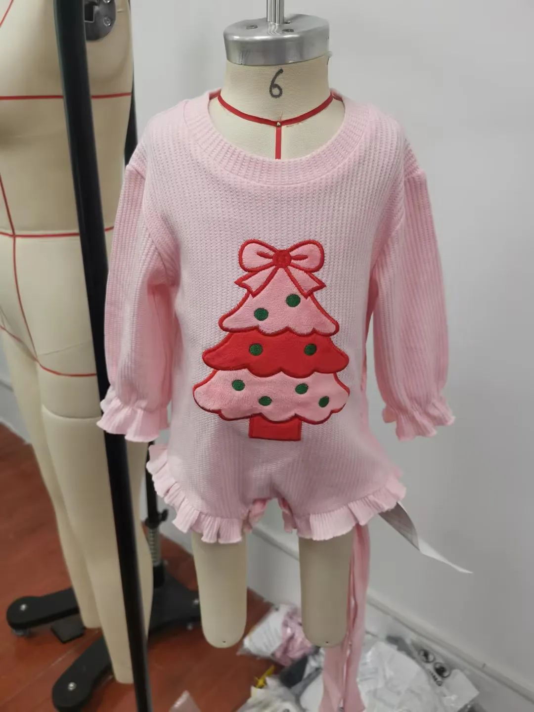 2027 Early Autumn Toddler Baby Girl Christmas Romper Fashion Warmer Tree Embroidery Long Sleeve Ruffle Sweet Jumpsuit