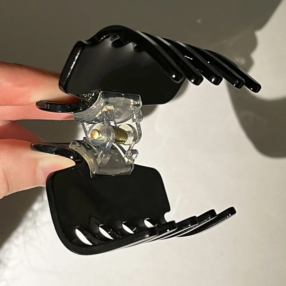 Haarspange, leichter Luxus, Hai-Clip, High-End-Feeling, Haar-Accessoires, Mädchen und Frau, kleine Halteklammer, seitliche Haarspange – Detail 6