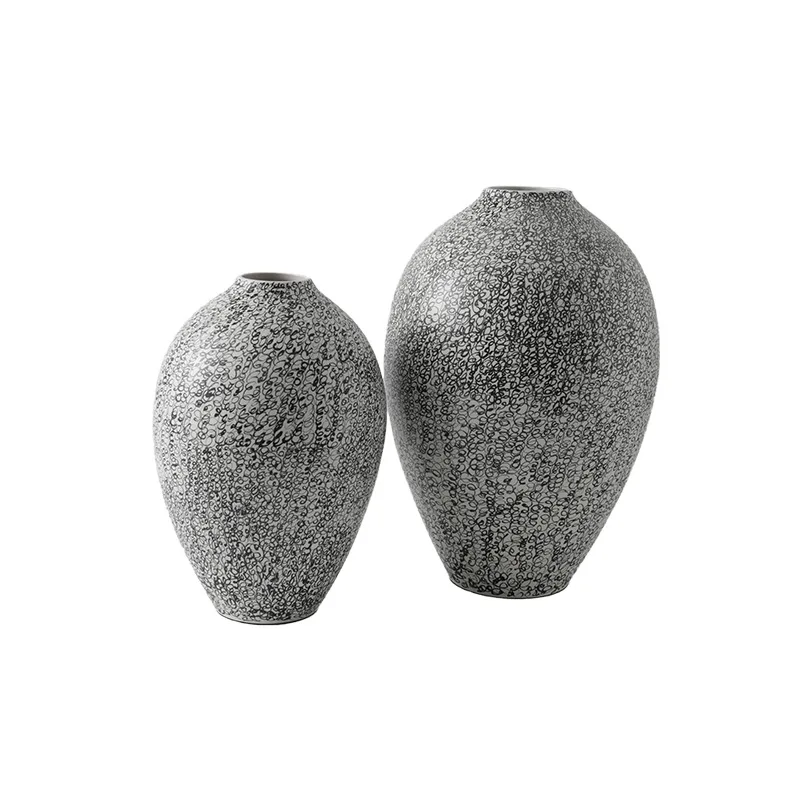 Modern Artist Residence Soft Decoration Ceramic Vase Ornament Model House Villa Hotel Ceramic Jar Flower Arranger Decoration