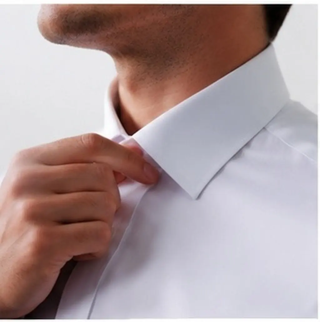 200Pcs Plastic Collar Stays Universal Fit Shirt Collar Support Strips for Dress Shirts Men Formal Wear Sturdy Lightweight Three