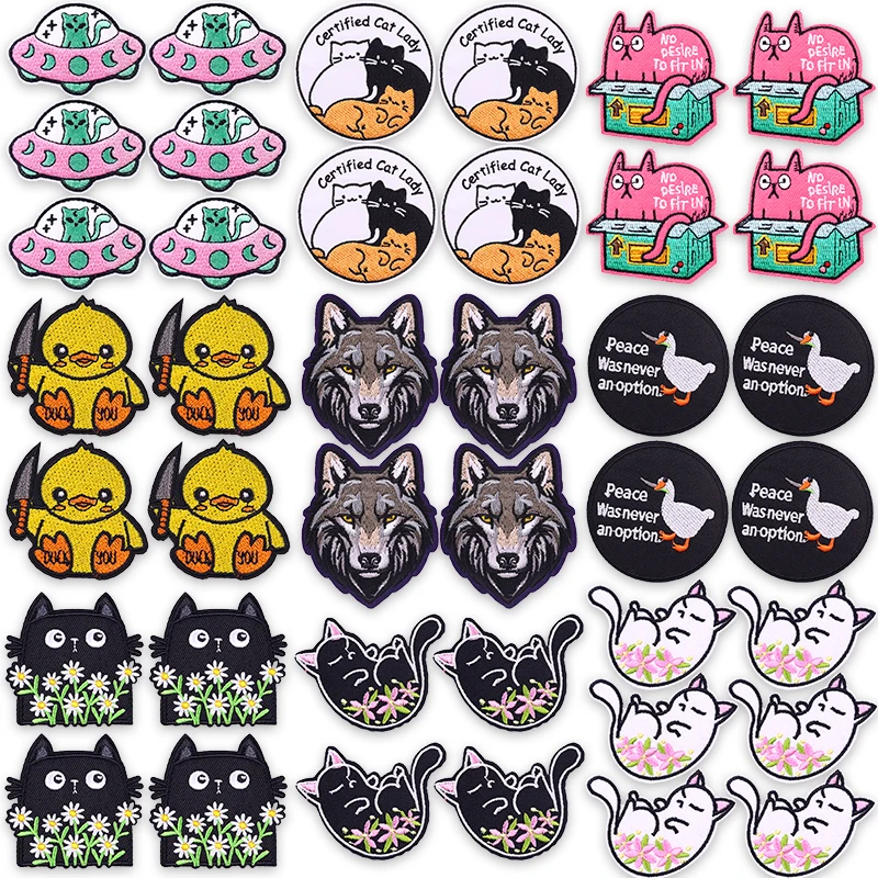 10PCS/Lot Animal Story Wolf Cat Duck Iron On Patch Embroidery Peaceful Design for Jacket Backpack Whimsical Nature Theme Patches