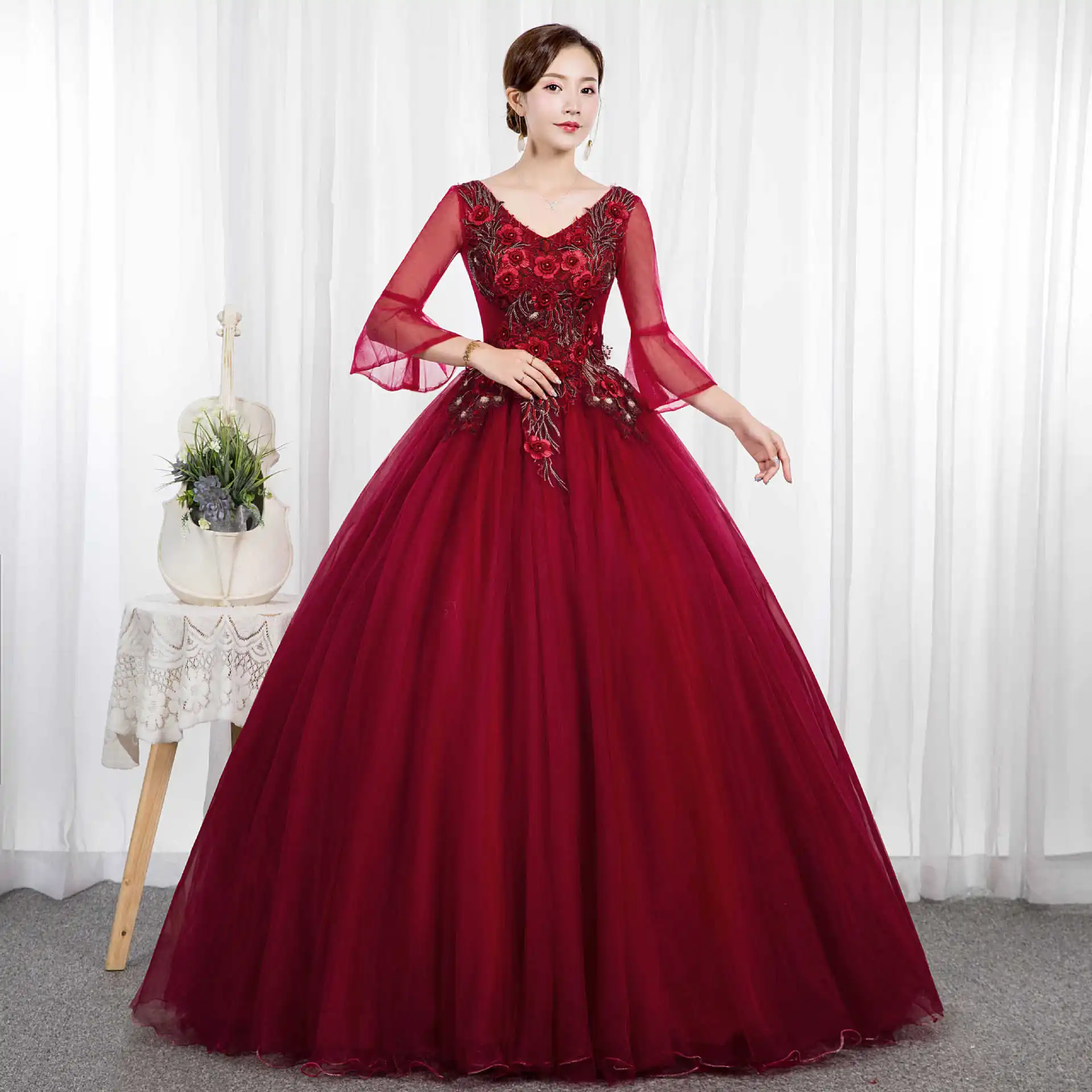 볼 가운 럭셔리 Quinceanera 드레스 레이스 파티 Vestidos 15 Anos 빈티지 vestido de 15 quinceañeras