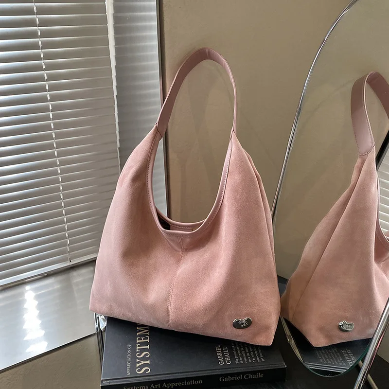 

2026 Fall Winter Retro Chic Tote Bag for Women, Spacious Vintage-Inspired Shoulder Bag, Fashionable Underarm Purse for Daily Use