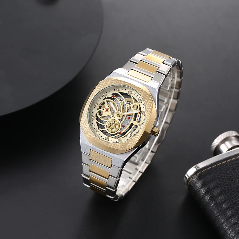 Fashionable new waterproof men\'s quartz watch business style stainless steel circular luminous dial hollow unique trendy design