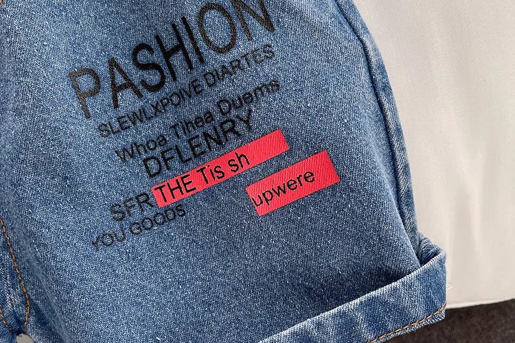 Image 6: Ensemble de vêtements d'été pour bébés garçons, haut à manches courtes avec broderie de lettres rétro, short en jean déchiré à taille haute élastique