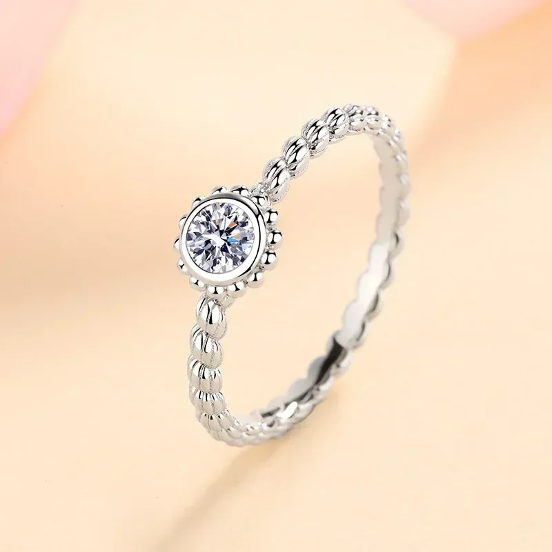 

Twisted Arm Sunflower 18K White Gold, 0.3CT Moissanite Diamond VVS1 D Color Good Quality Wedding Ring for Women Designer Jewelry