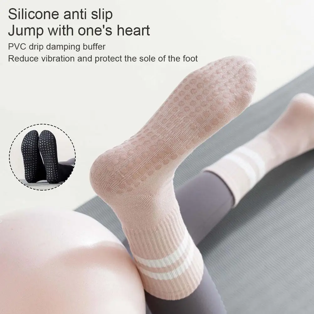 1 par de meias esportivas de poliéster, 8 cores com fundo de silicone antiderrapante para fitness interno, academia, dança, pilates, meias de ioga