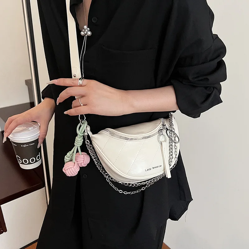 Sac à bandoulière d'été à sangle de chaîne pour femmes, sac à bandoulière de selle coréen, sac de poitrine brodé à la mode pour les achats de plage de rencontres