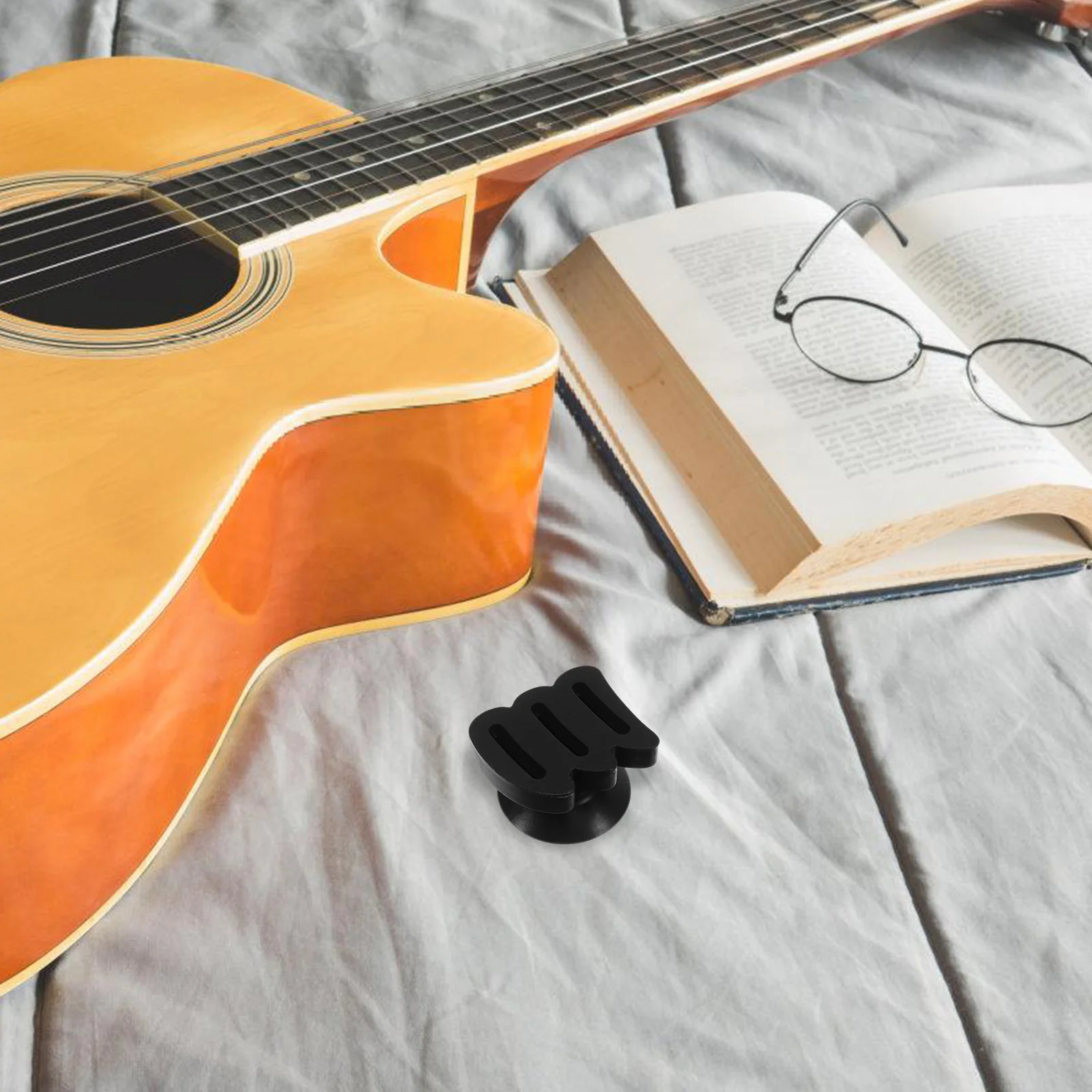 

Guitar Pick Clip Holder Suction Cup Silicone Picks Grip Electric Classical Bass Sucker Lightweight Portable L910 Black
