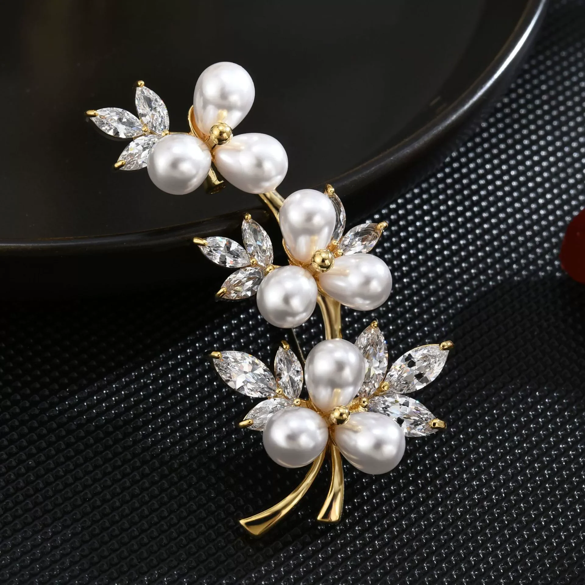 Pearl Flowers Brooc… - image