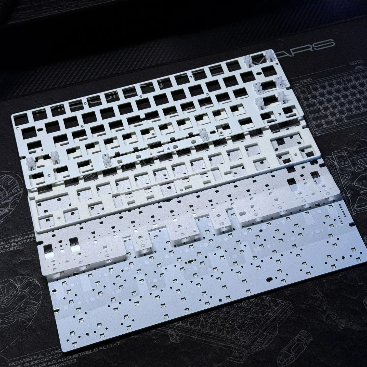 everglide-ae64-pro-ae64pro-pcb-set-for-gh60-keyboard-case-magnetic-keyboard-8khzrt-0001mm009ms-delaysparklink-480-mcu