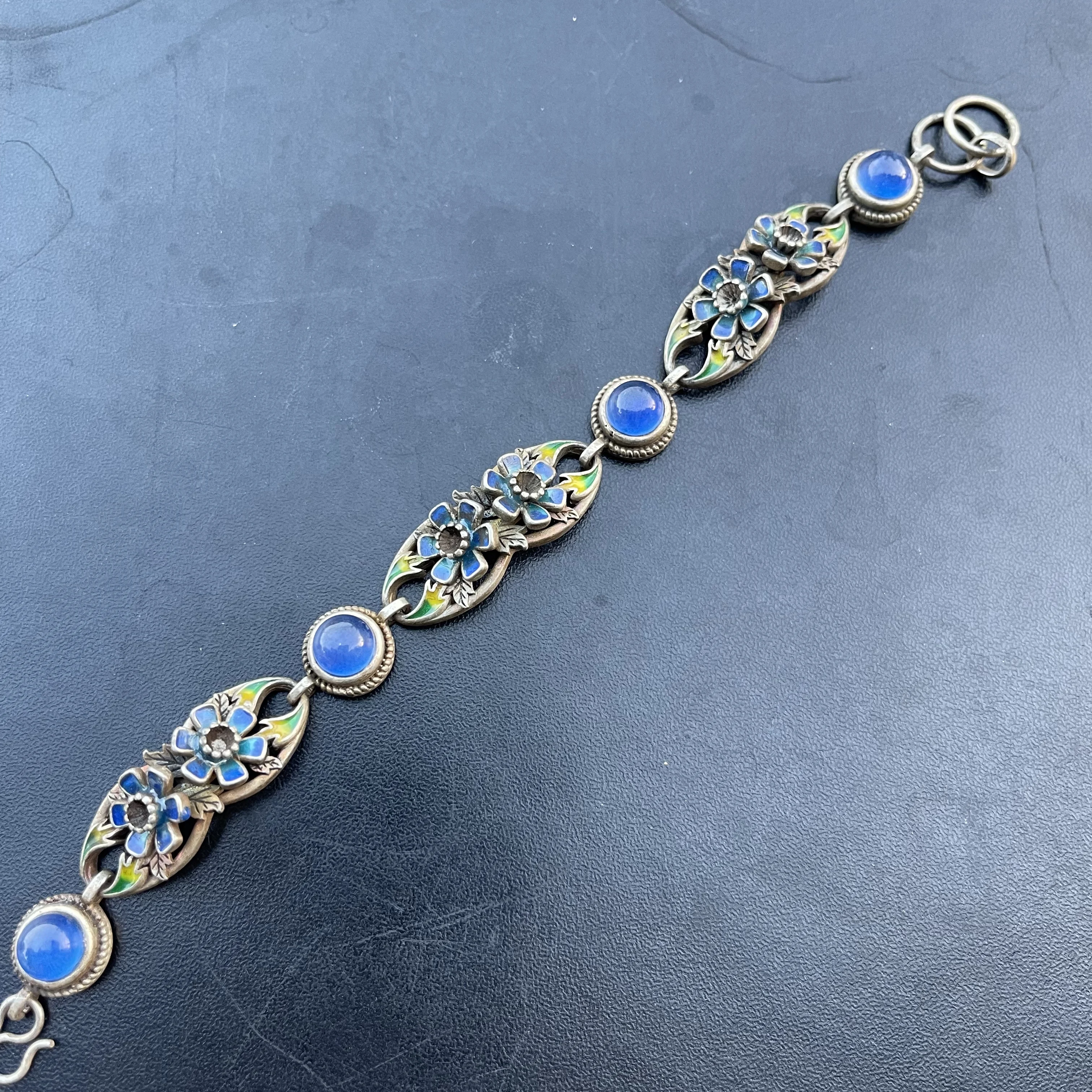 Vintage Enamel Flower Link Bracelet for Women, Antique Silver‑Tone Simulated Blue Cabochon Gem Retro Bohemian Ethnic Handmade Je