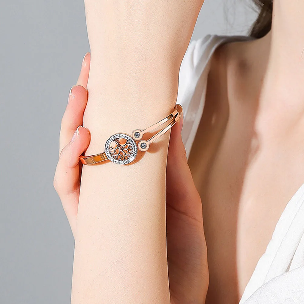 

1Pcs Rose Gold Christmas Tree Bracelet Elegant Creative Stylish Bangle Women Wristband Daily Wearing Xmas Gift Women Bracelet