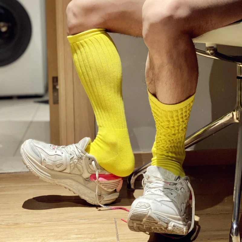

Fashion Yellow White Unique Design Solid Sock Sexy Top Vers Bottom Men Nylon Sports Long Tube Football Socks Comfortable