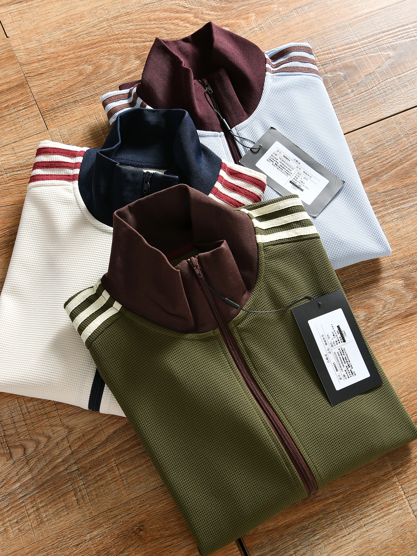 Fashionable Color Block Collar Jacket Outerwear for Men And Women Autumn Winter Season Breathable Polyester Nylon Composite F...