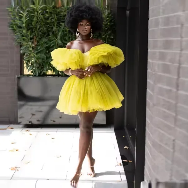 

Yellow Off The Shoulder Short Prom Dresses Black Girls Tulle Evening Gowns Above Knee Cocktail Party Dress Women Formal Wear