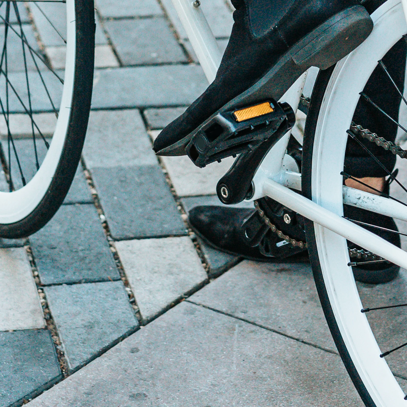 

Road Mountain Bike Pedals Bikes Shock-Absorbing E-Bike Cycling Pedals for Road And Leisure Bikes