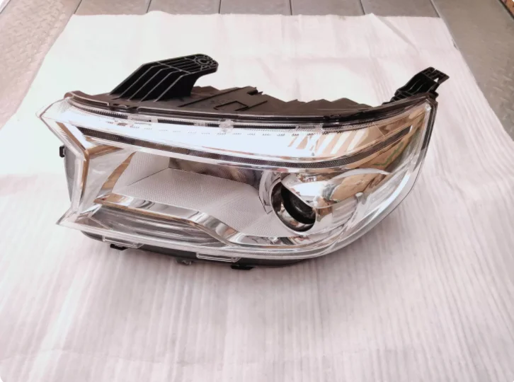 Front Lamp Headlight for Changan Hunter Kaicene F70  with height adjustment night vision LED DRLs Right Side 4121010-BU05