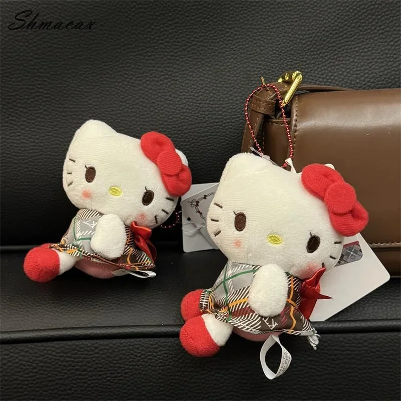 

Милый аксессуар для сумки и брелок — плюшевая кукла Sanrio Hokkaido Otaru Hello Kitty в красной клетчатой юбке; отлично подходит в подарок