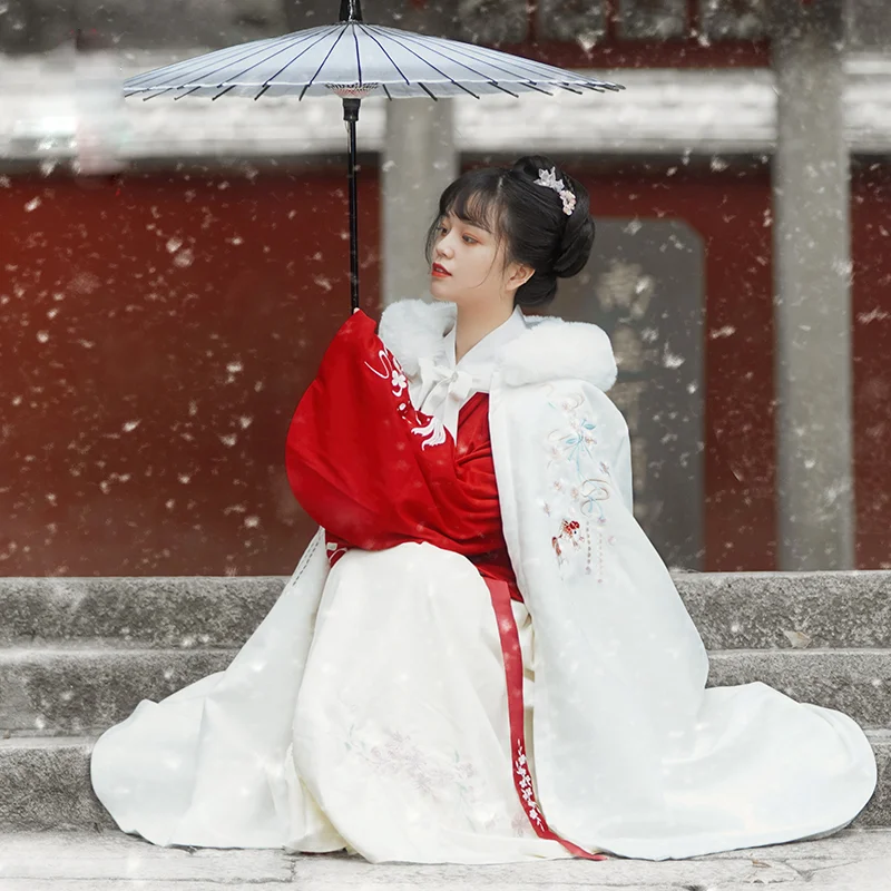 Hanfu التطريز عباءة المرأة شتاء دافئ الرأس النمط الصيني معطف طويل معطف مقنع تأثيري التقليدية القديمة ملابس للسيدات