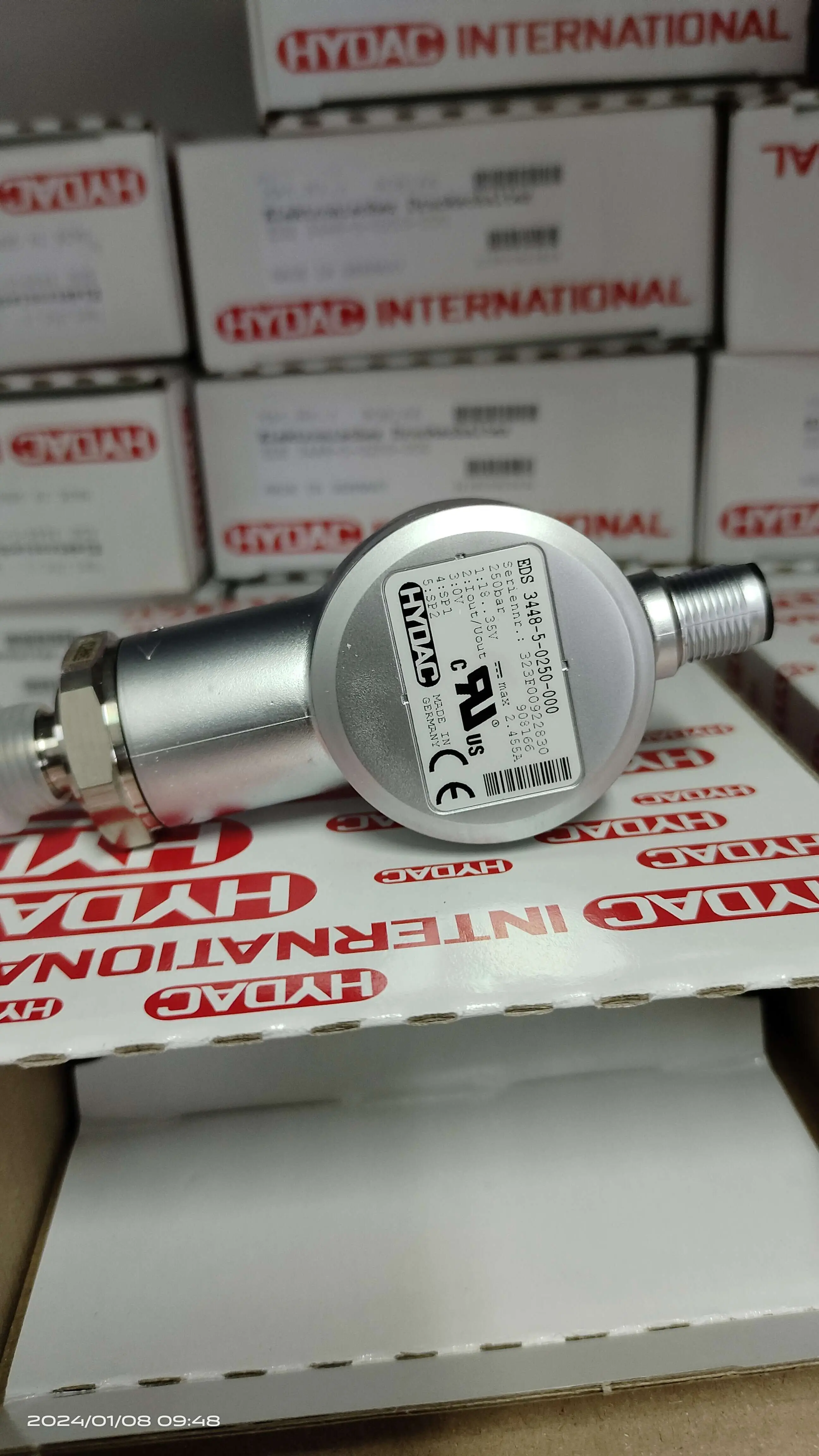 Brand New Original  EDS 8446-2-0250-000 Valve EDS8446-2-0250-000 Pressure Sensor Switch Have Stock EDS 3446-3-0250-000