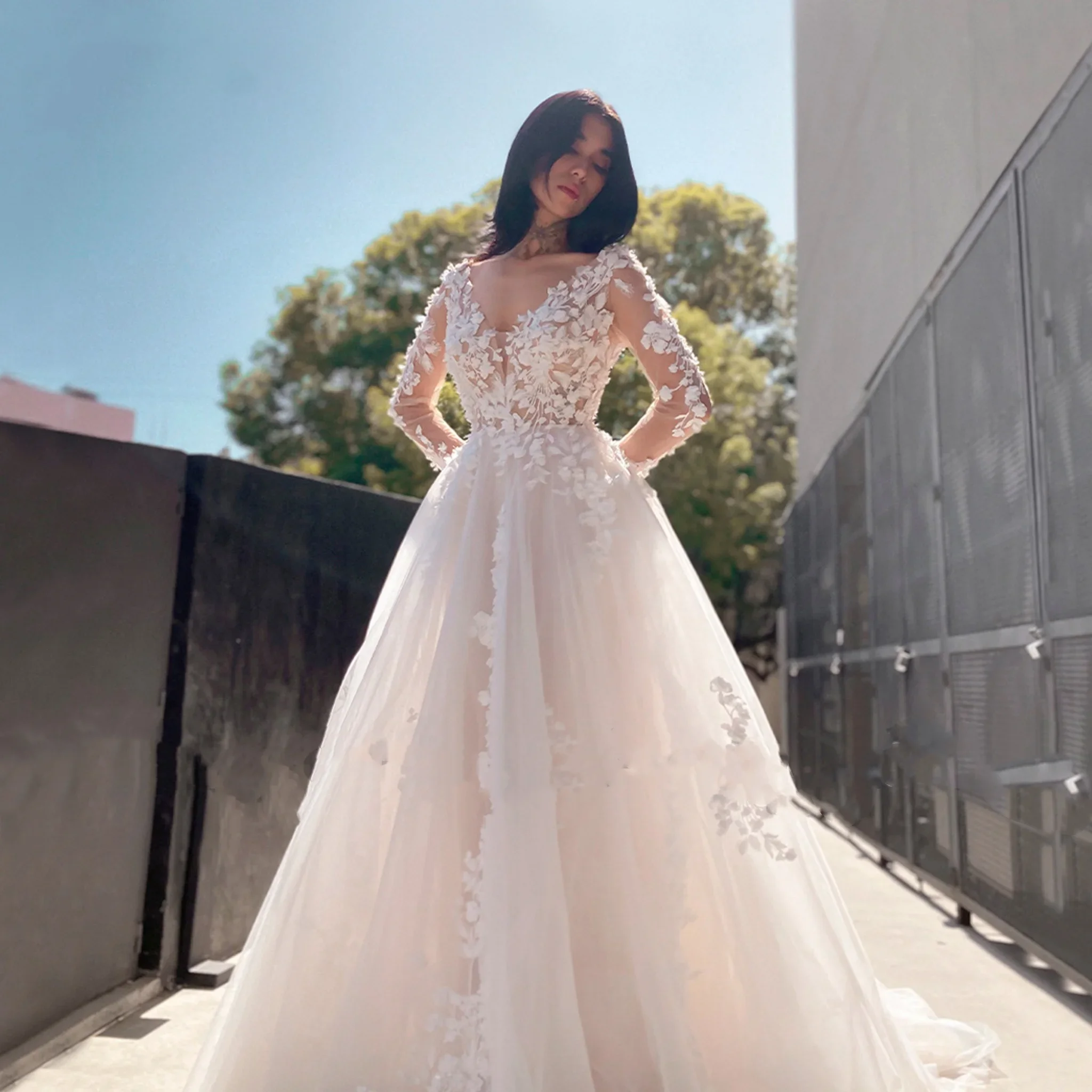 Flavinke Customized Wedding Dresses Mariages Long Sleeves V Neck Appliques Sweep Train Bride Robe De Mariee vestidos de novia