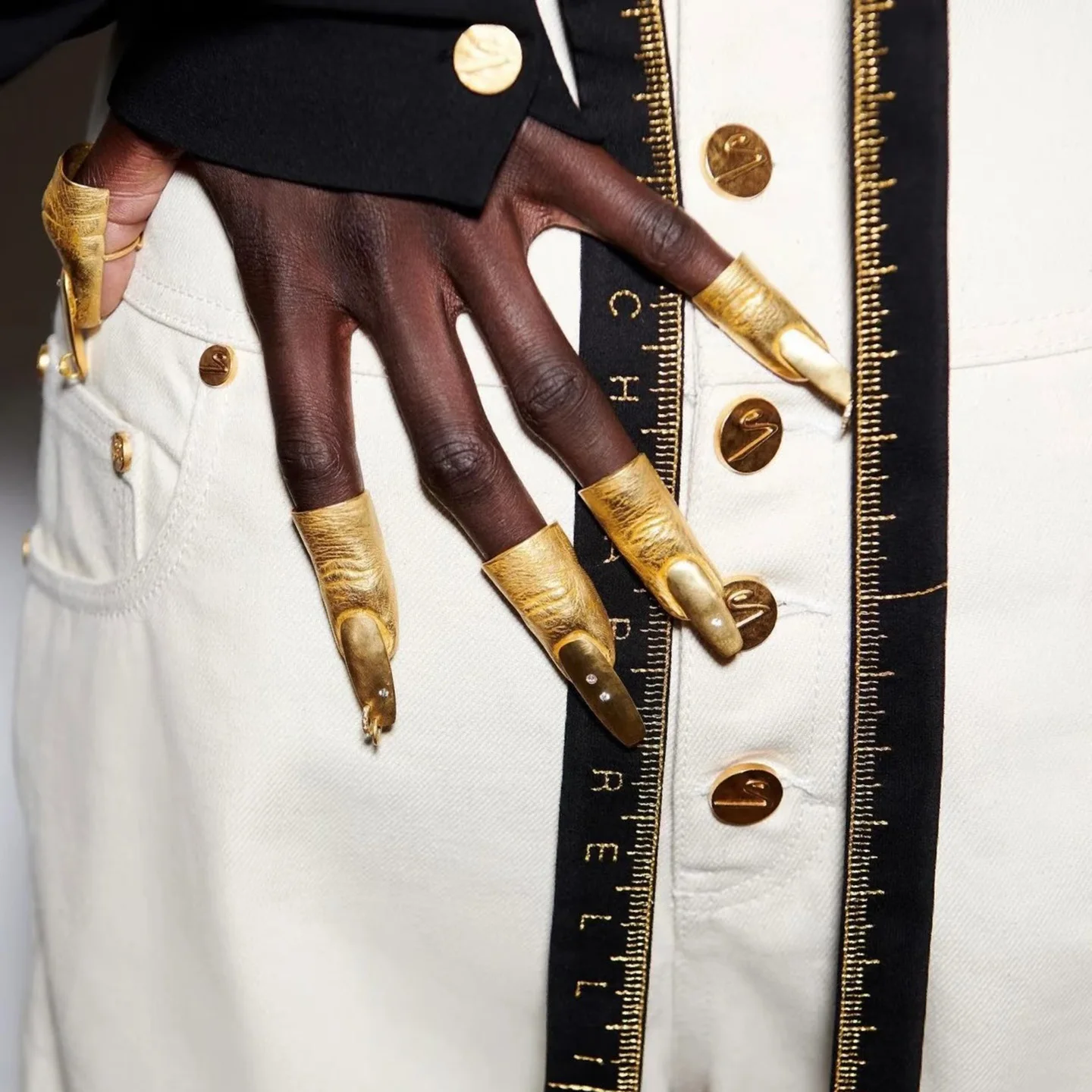 anel-de-unha-dourado-elegante-estilo-farao-moderno-estilo-hip-hop-protecao-para-unhas-design-Unico-anel-de-unha-da-moda